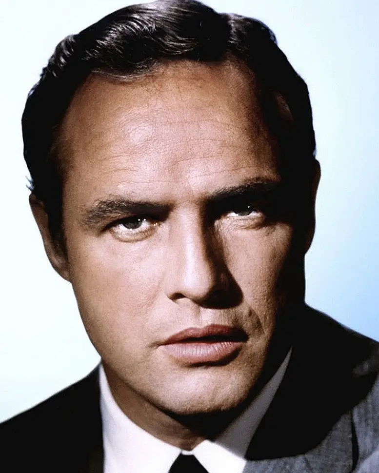 How tall is Marlon Brando?